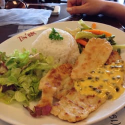 Zin'Bar - O Zin Bar é uma boa opção para atividades noturnas e uma opção justa e saborosa para almoço