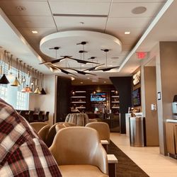 Delta Sky Club - The bar side