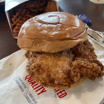PDQ Chicken - Honey Butter Chicken sandwich (excellent!) - Sandwiches Near Me - Miami, Florida PDQ Chicken - Honey Butter Chicken sandwich (excellent!) - Sandwiches Near Me - Miami, Florida