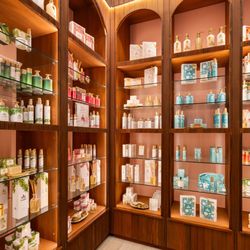 Mālie - Featuring Malie's expanded collection of tropical products!