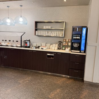 Air Canada Maple Leaf Lounge - Soup station - Airport Lounges Near Me - Mississauga, Ontario