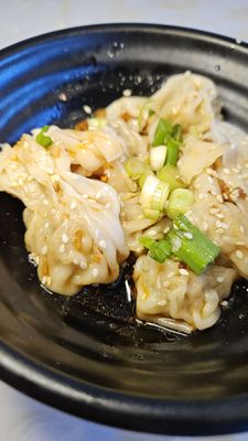 Noodls Bar & Dumpling by null