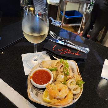La Strada at the Shore - Calamari and fried shrimp on HH - Italian Near Me - Atlantic City, New Jersey La Strada at the Shore - Calamari and fried shrimp on HH - Italian Near Me - Atlantic City, New Jersey