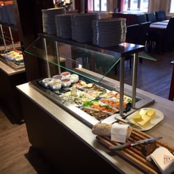 Vanha Asemaravintola - An impressive assortment of Finnish delicacies, available as starter or main