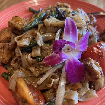 Monkey Thai Restaurant & Bar - Drunken Noodles - Thai Near Me - Alameda, California