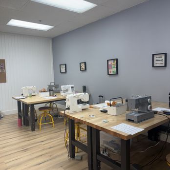 Needles Studio - Needles classroom - Fabric Stores Near Me - Los Altos, California