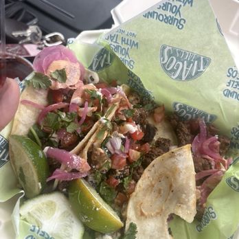 Tiagos Tacos - Carne Asada tacos - Food Trucks Near Me - Hialeah, Florida