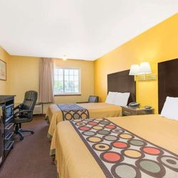Super 8 by Wyndham Moriarty - Guest room