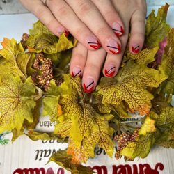 American Nails - Nails for Homecoming