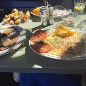 La Note - Lemon Gingerbread Pancakes and Poached Pears - French Near Me - Berkeley, California