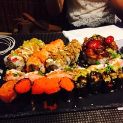 Toyama - Un montón de sushi muy buenos