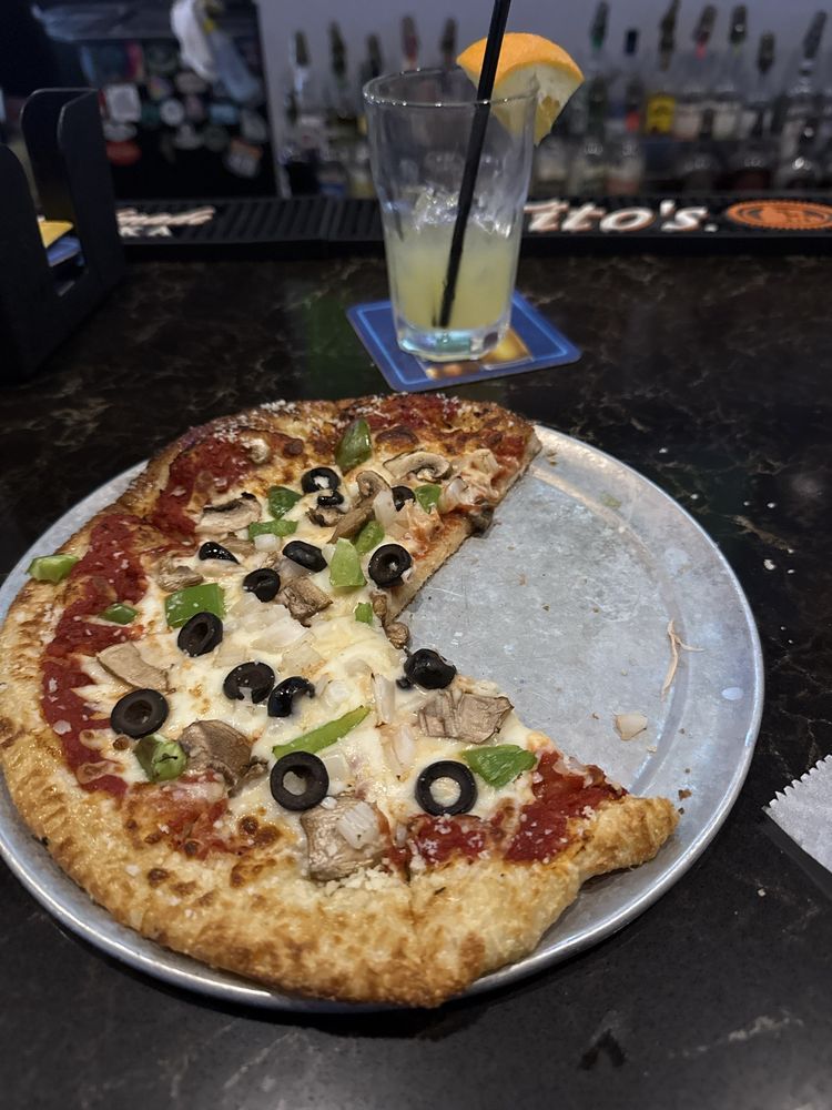 Bogeys Sports Bar & Mini Golf Image