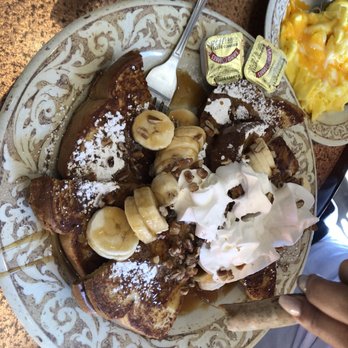 Another Broken Egg Cafe - Breakfast & Brunch Near Me - Mountain Brook, Alabama