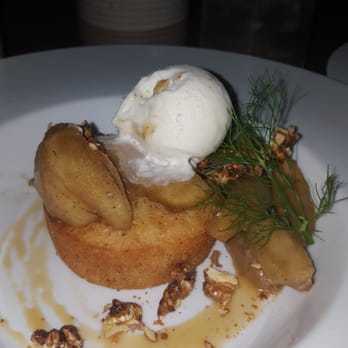 Watertable - Apple with vanilla ice cream - New American Near Me - Huntington Beach, California