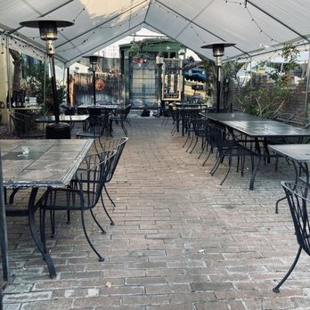 Devereaux House - Patio area - Wine Bars Near Me - Riverside, California