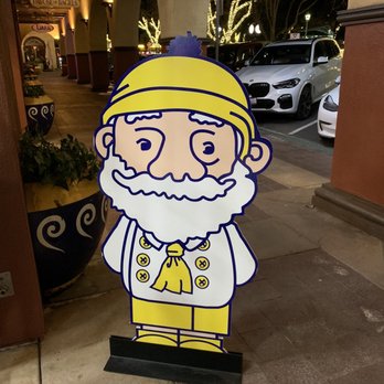 Beard Papa’s - I like this guy! He makes me happy! - Desserts Near Me - Concord, California