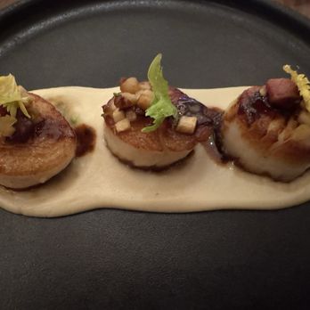 Gordon Ramsay Hell’s Kitchen - Scallop Appetizer - Bars Near Me - Mashantucket, Connecticut