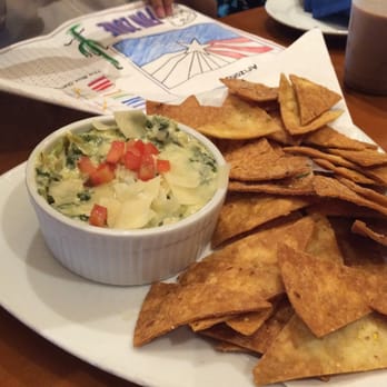 Verrado Grille - Spinach artichoke dip was my favorite. Those chips are so good. They kind of taste like buñuelos without the sugar. Totally worth it. - American Near Me - Buckeye, Arizona