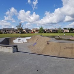 Stouffville Memorial Park - Skate park