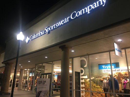 factory outlet columbia