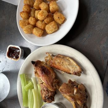The Combine - The 4piece naked wings with tater tots - Pizza Near Me - Kansas City, Missouri The Combine - The 4piece naked wings with tater tots - Pizza Near Me - Kansas City, Missouri