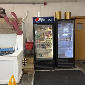 Gardner's Wharf Seafood - The drink area/freezer. - Seafood Markets Near Me - Wickford, Rhode Island