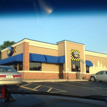 Skyline Chili - a view of the outside of a fast food restaurant - Fast Food Near Me - Bellbrook, Ohio Skyline Chili - a view of the outside of a fast food restaurant - Fast Food Near Me - Bellbrook, Ohio