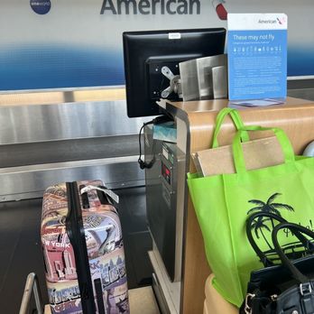 American Airlines - Airlines Near Me - Miami, Florida American Airlines - Airlines Near Me - Miami, Florida