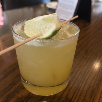 Max's Trumbull Kitchen - Maracuya Margarita - New American Near Me - Hartford, Connecticut