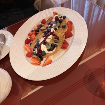 Deauville Club - Pancakes - French Near Me - Toronto, Ontario