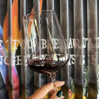 Union Sacré Winery - Wineries Near Me - Paso Robles, California