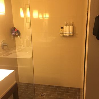 Kimpton Palomar Hotel Phoenix Cityscape - The room - shower - Hotels Near Me - Phoenix, Arizona