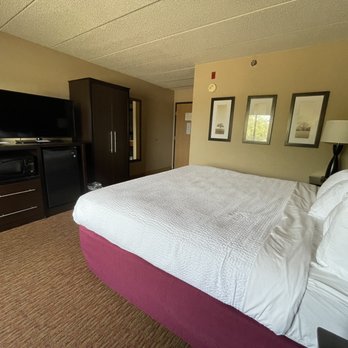 AmericInn - King bed, hi-speed Wi-Fi - Hotels Near Me - Osceola, Iowa AmericInn - King bed, hi-speed Wi-Fi - Hotels Near Me - Osceola, Iowa