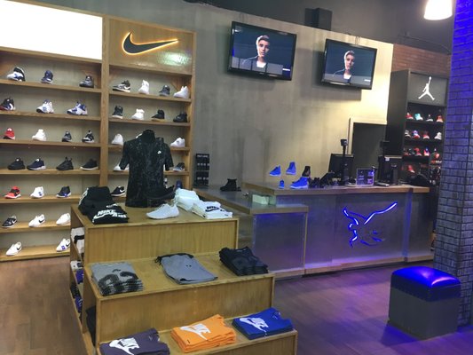 Shiekh Shoes 3422 International Blvd Oakland Ca Shoe Stores Mapquest