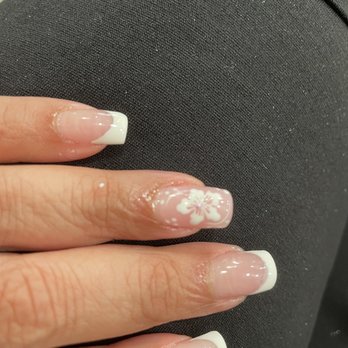 Joyners Nail - Flower nail design - Nail Salons Near Me - Yonkers, New York