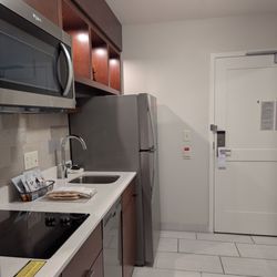 TownPlace Suites by Marriott Orlando Downtown - Kitchen area