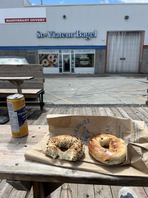 St-Viateur Bagel by null