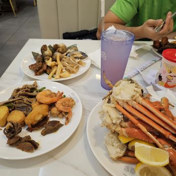 Sea & Sky Feast Buffet - Crab legs and other food - Buffets Near Me - Flushing, New York Sea & Sky Feast Buffet - Crab legs and other food - Buffets Near Me - Flushing, New York