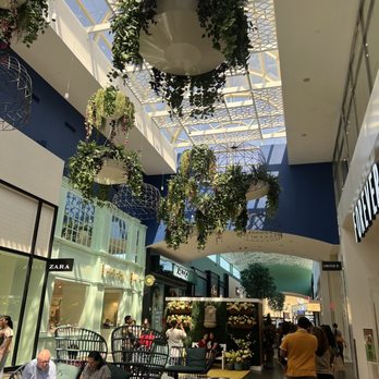 Memorial City - Shopping Centers Near Me - Houston, Texas