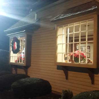 Countrie Eatery - Side windows. Countrie Eatery - Breakfast & Brunch Near Me - Dover, Delaware