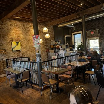 Porter Books & Bread - Cozy and comfortable - Sandwiches Near Me - Indianapolis, Indiana