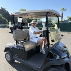 Stockdale Country Club - Fast comfortable carts