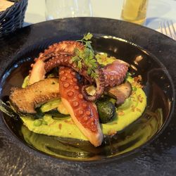 Le Phare - Poulpe en Tentacule, crème Pois Gourmand
