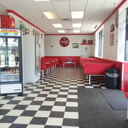 Stroh's Ice Cream Parlour - Plenty of indoor seating