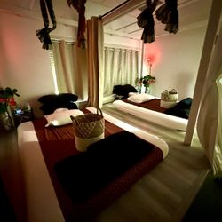 Naka Thai Massage & Spa