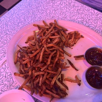 Hot Rods 50's Diner - The large amount of burnt fries. - American Near Me - Alcoa, Tennessee
