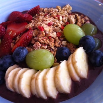 Lot 1 - Acai (a-sighhh-eeee) bowl. Soooo yummmm! - Coffee & Tea Near Me - Surfers Paradise, QLD