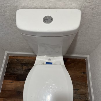 Accurate Painting & Wallpaper - Wallpaper around toilet - Painters Near Me - Newark, New Jersey