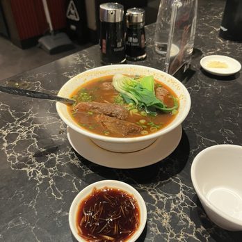 Din Tai Fung - Steamed Soup with Bone-in Beef Short Ribs - Shanghainese Near Me - Glendale, California Din Tai Fung - Steamed Soup with Bone-in Beef Short Ribs - Shanghainese Near Me - Glendale, California
