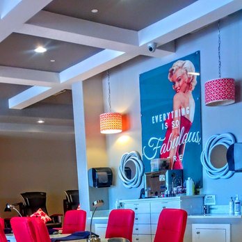 Polished Nail Bar - Lovely decor!! - Nail Salons Near Me - Frisco, Texas